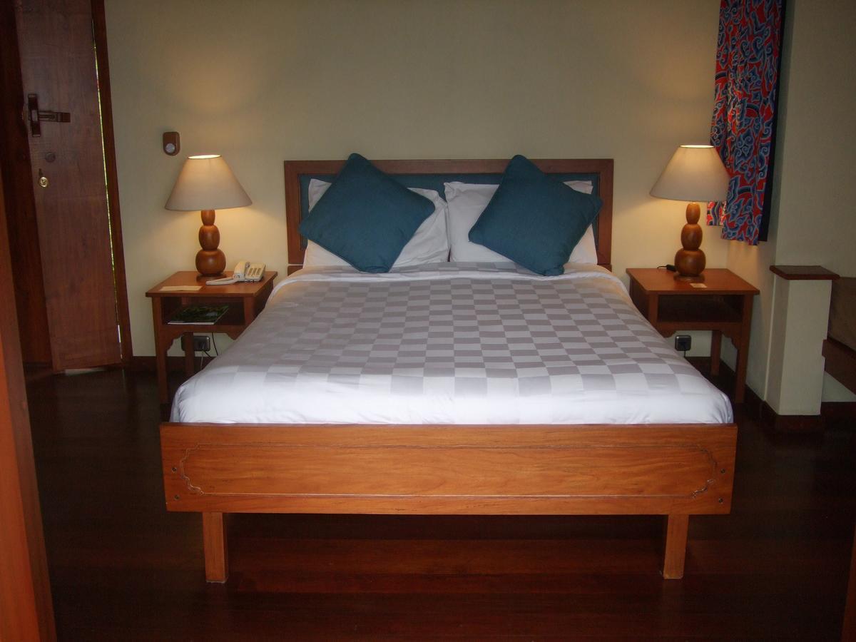 בדוגול Strawberry Hill Hotel & Restaurant מראה חיצוני תמונה
