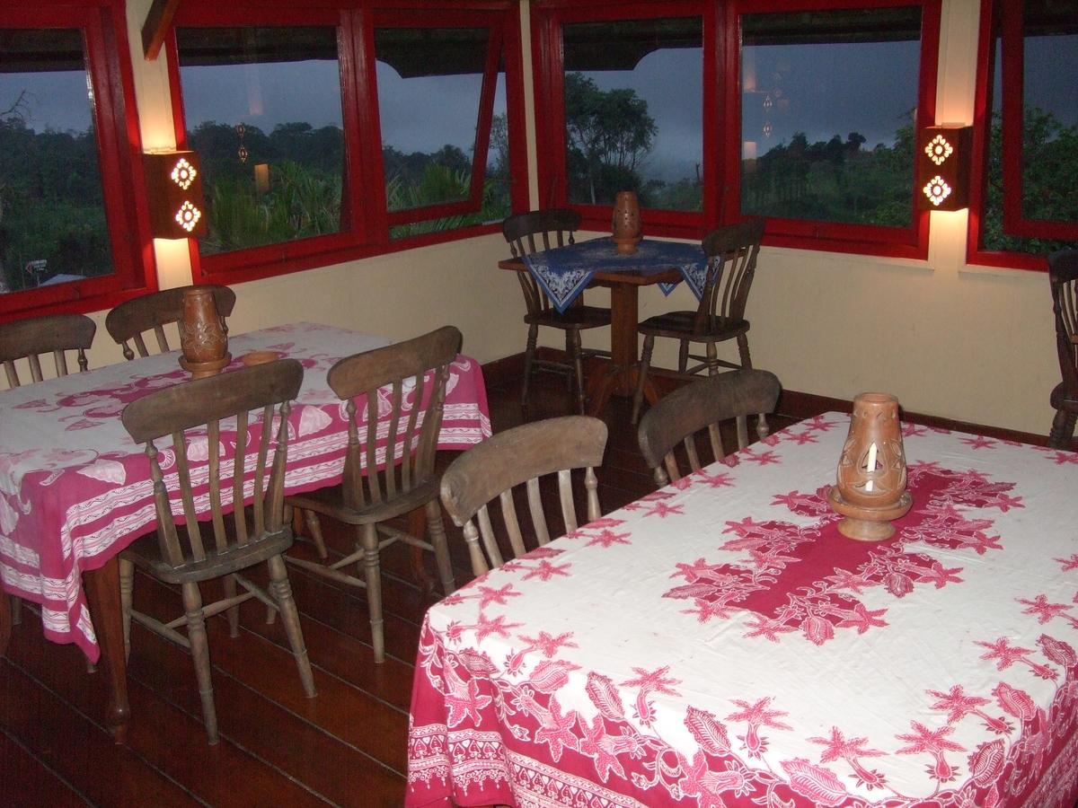 בדוגול Strawberry Hill Hotel & Restaurant מראה חיצוני תמונה